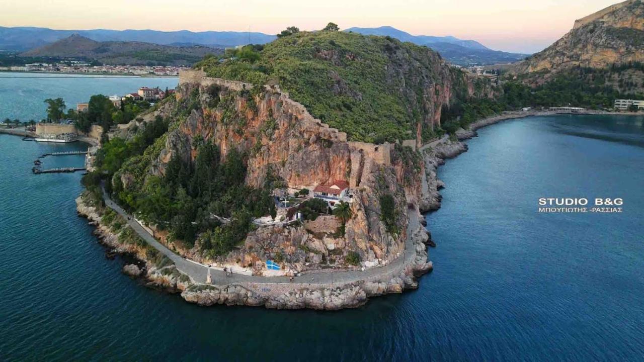 Pension Nikolaos Nafplion Exteriör bild